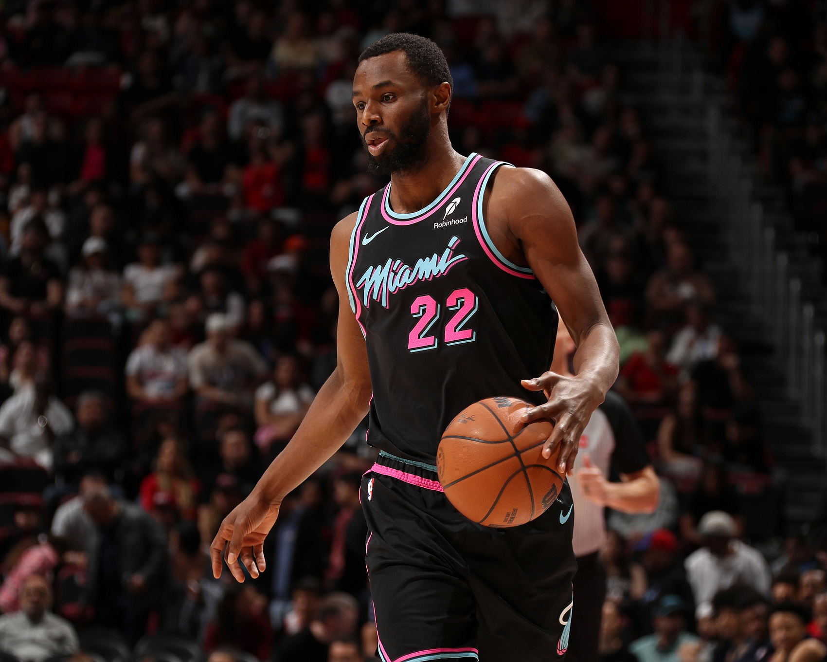 kaiyun-首节8分半场不得...维金斯半场拿到10分5板3助 正负值高达+22！